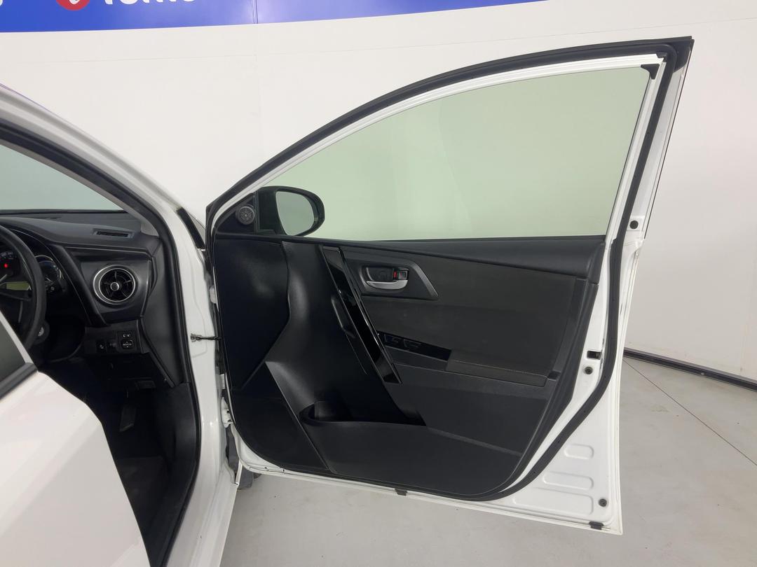 Photo '15' of Toyota Corolla