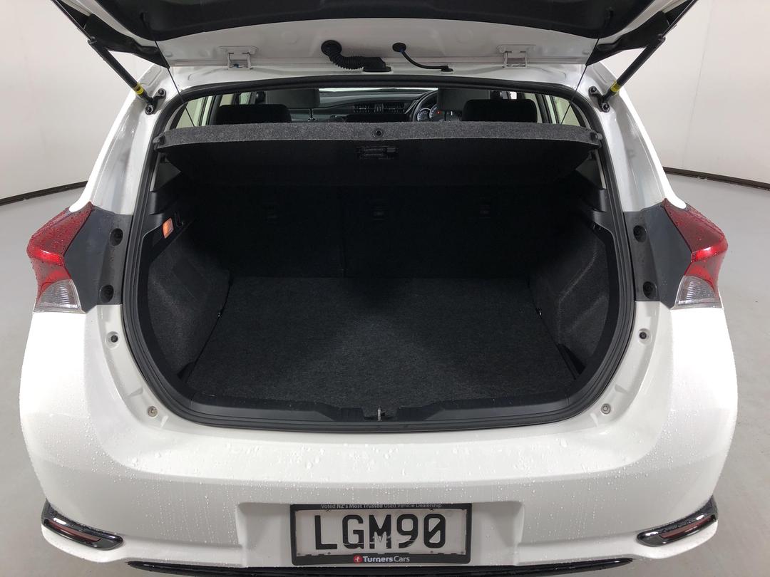 Photo '14' of Toyota Corolla