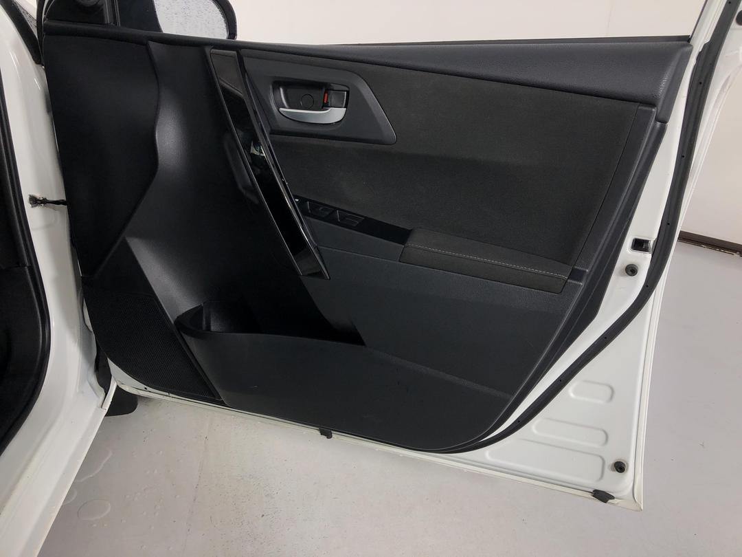 Photo '15' of Toyota Corolla