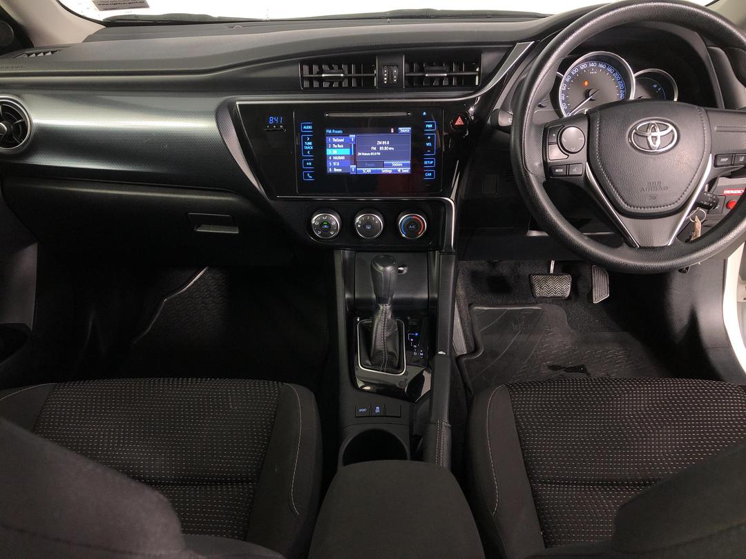 Photo '17' of Toyota Corolla