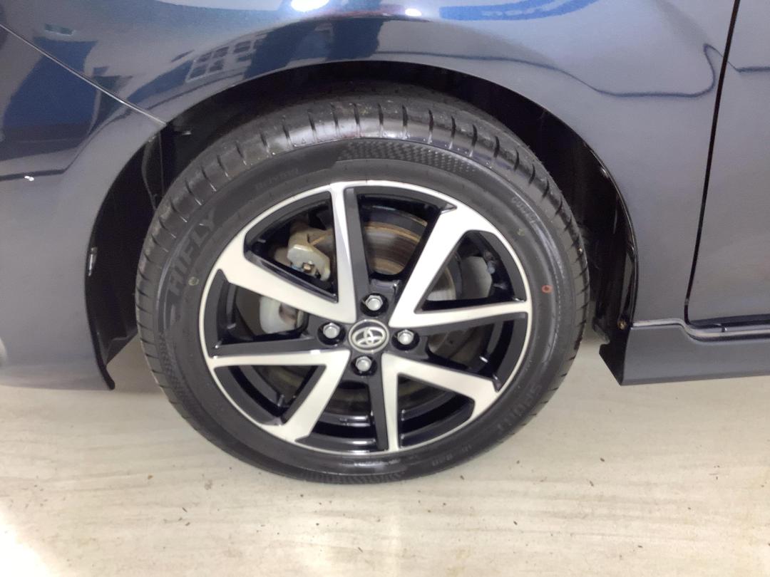 Photo '10' of Toyota Corolla