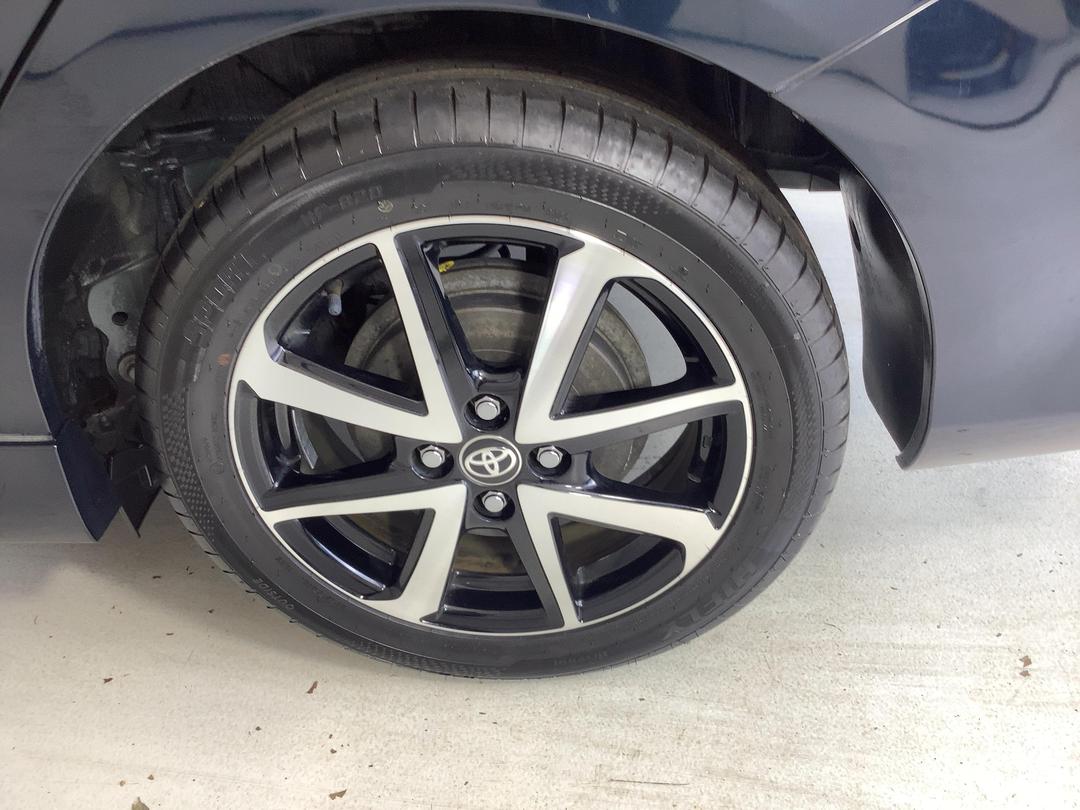 Photo '11' of Toyota Corolla