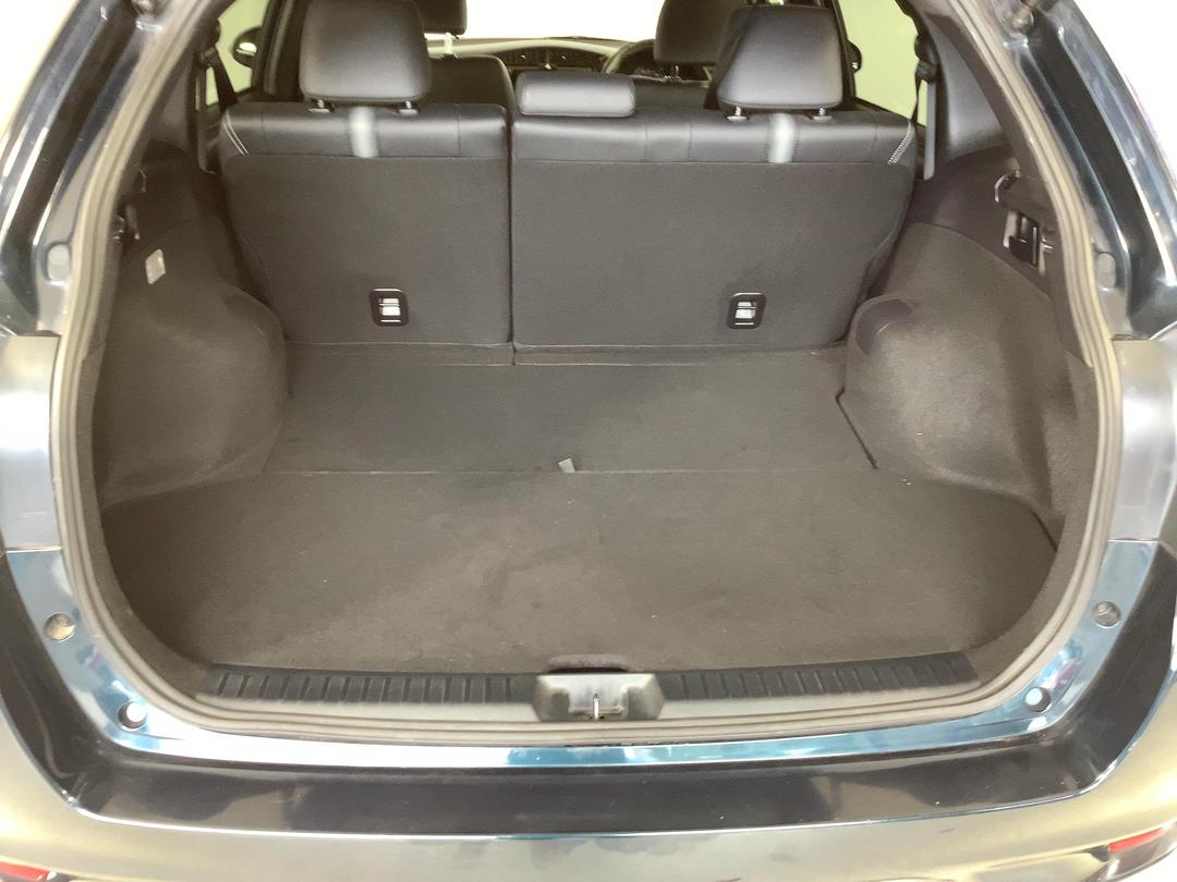 Photo '14' of Toyota Corolla