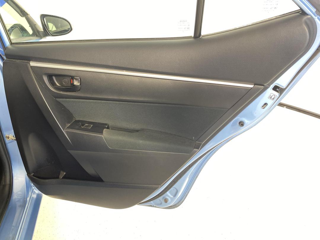 Photo '19' of Toyota Corolla