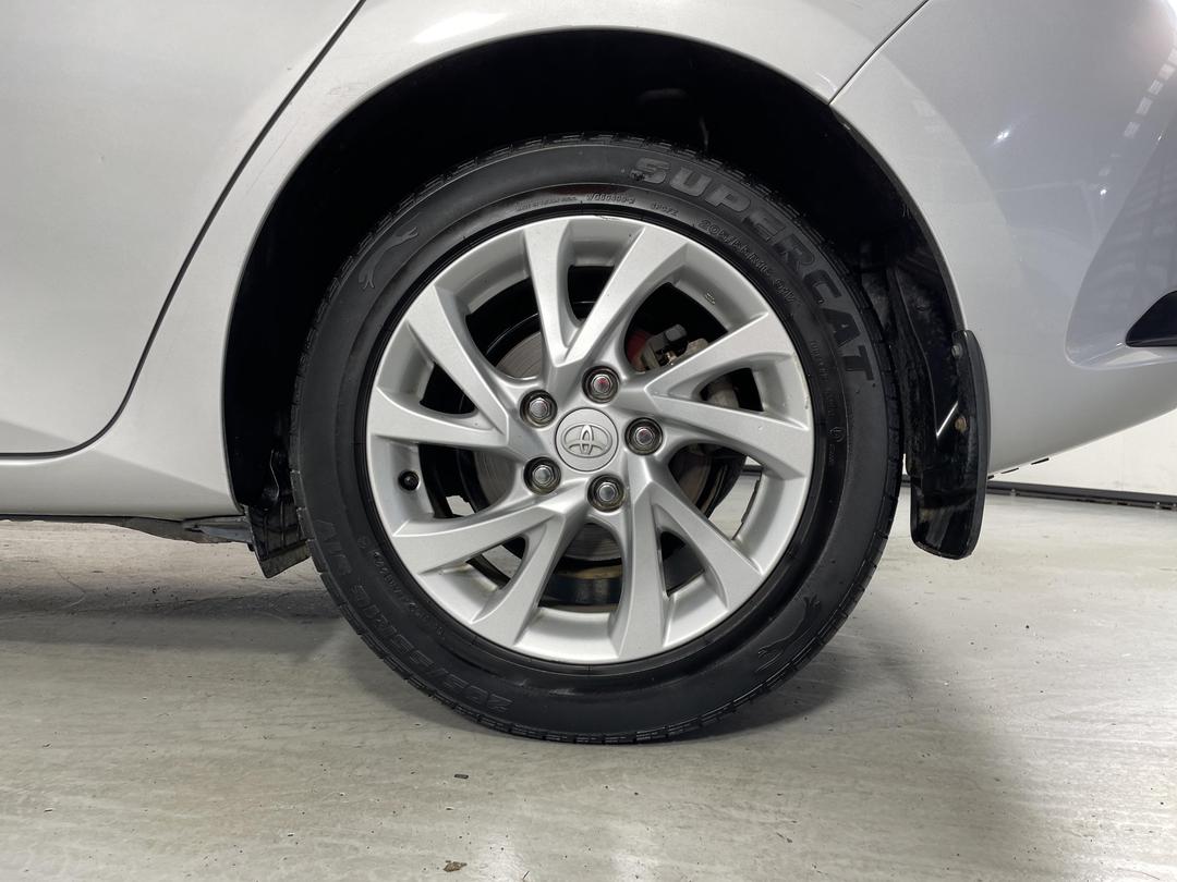 Photo '11' of Toyota Corolla