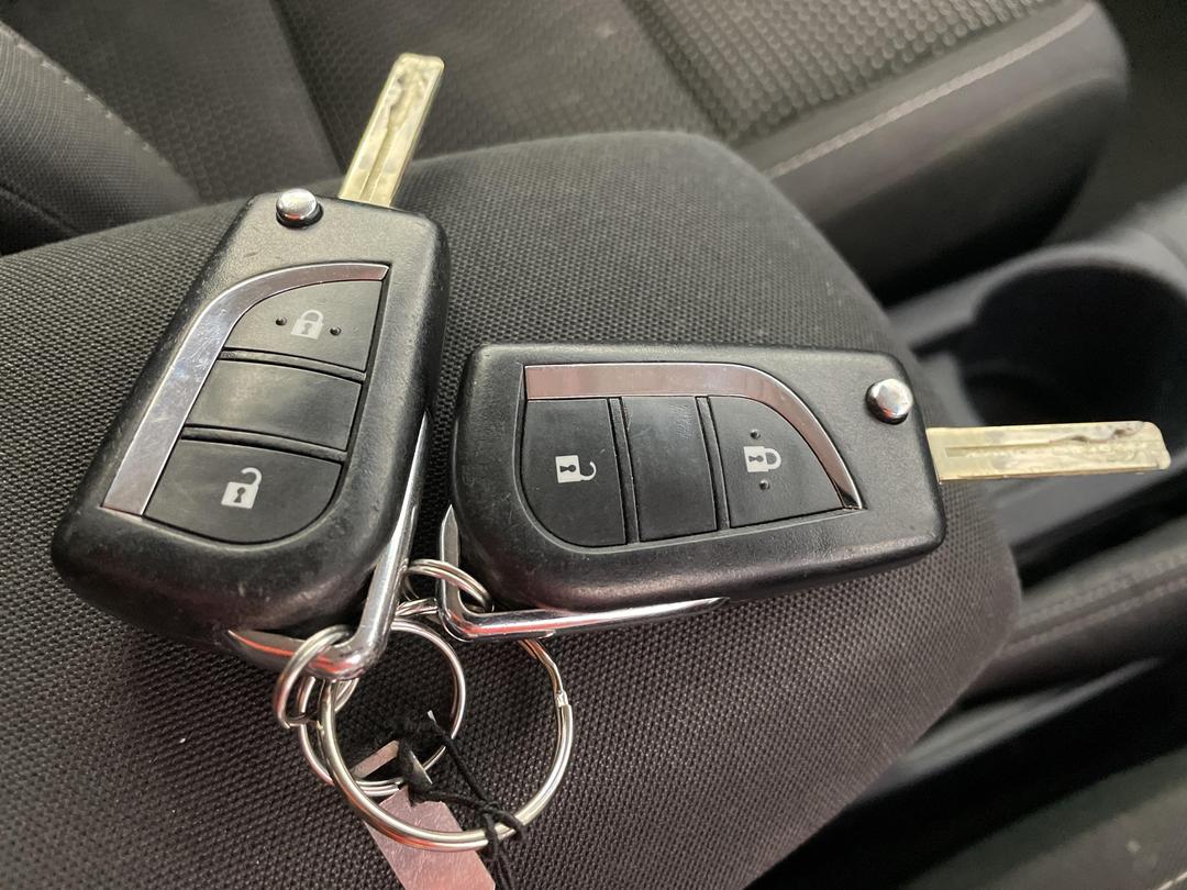 Photo '22' of Toyota Corolla