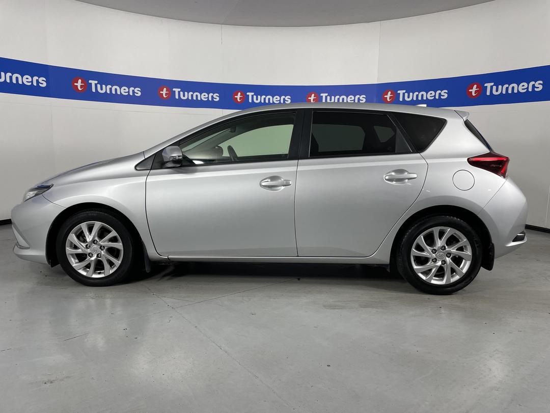 Photo '24' of Toyota Corolla