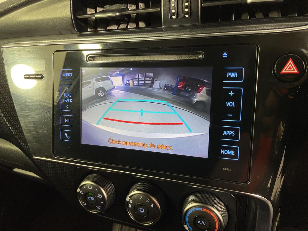 Photo '28' of Toyota Corolla