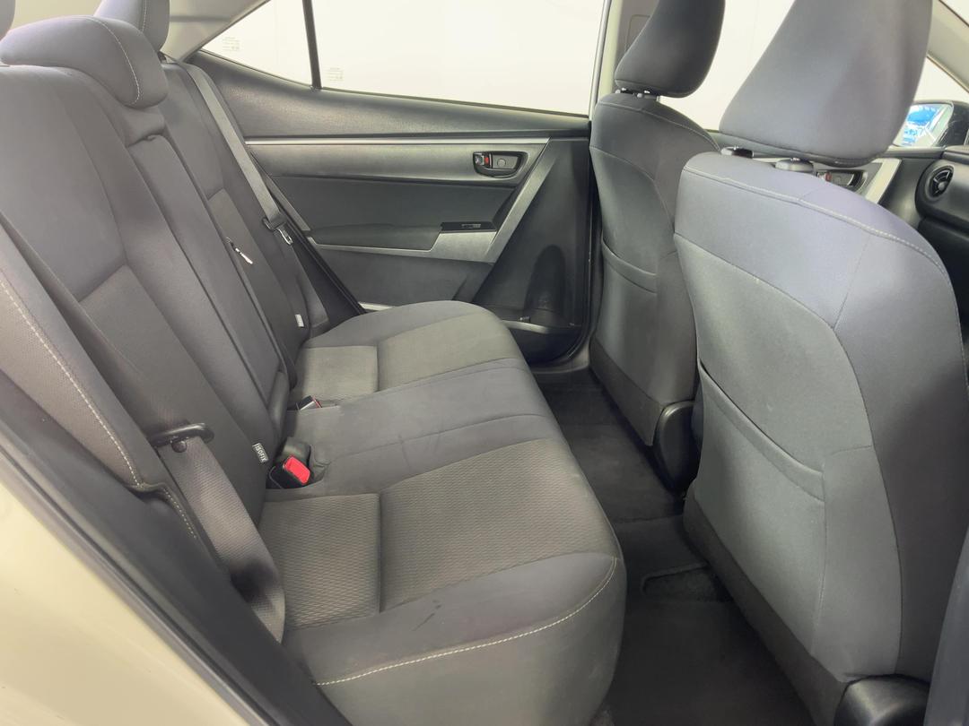 Photo '18' of Toyota Corolla GX Photo '18' of Toyota Corolla GX