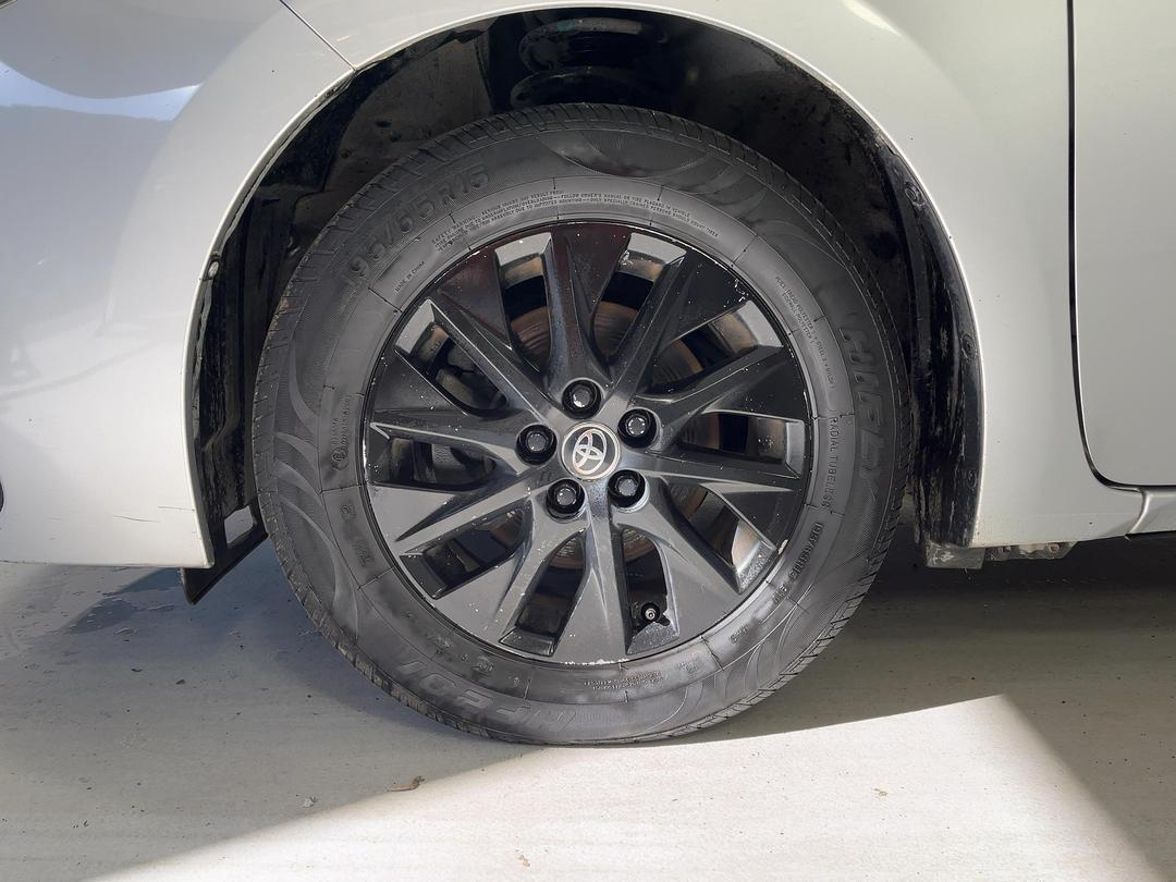 Photo '10' of Toyota Corolla