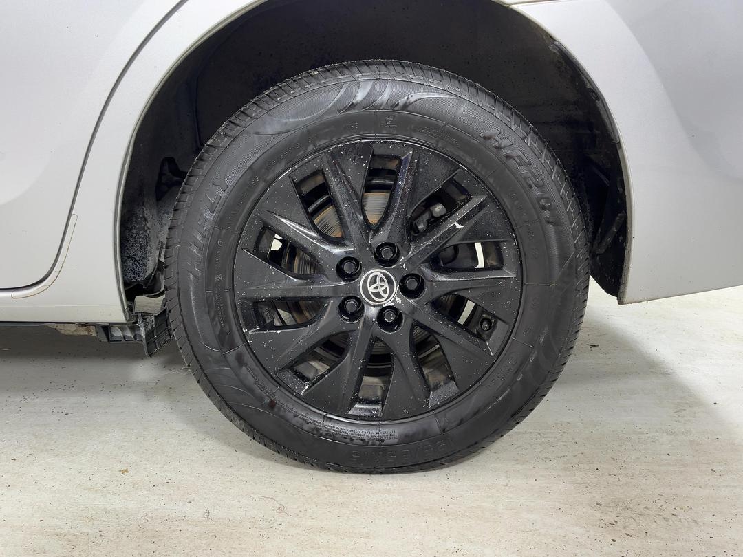 Photo '11' of Toyota Corolla