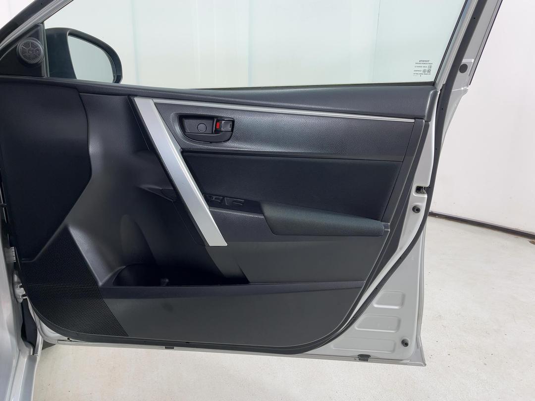 Photo '15' of Toyota Corolla