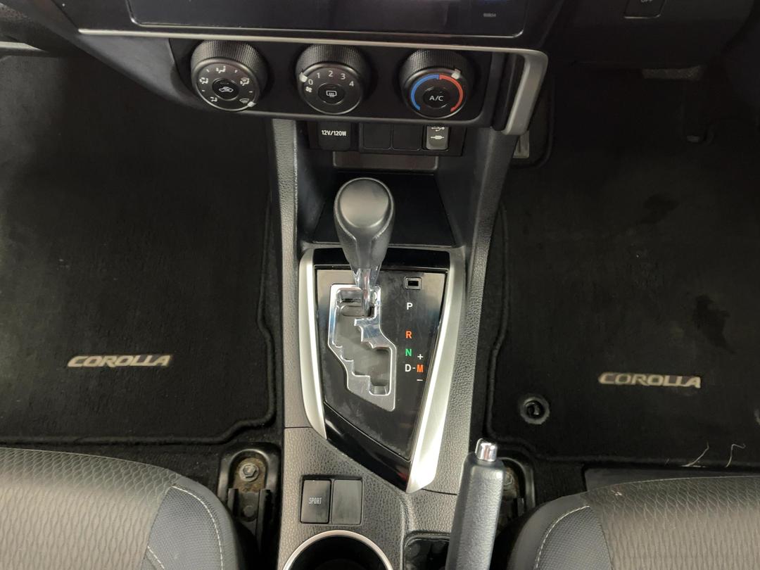 Photo '18' of Toyota Corolla