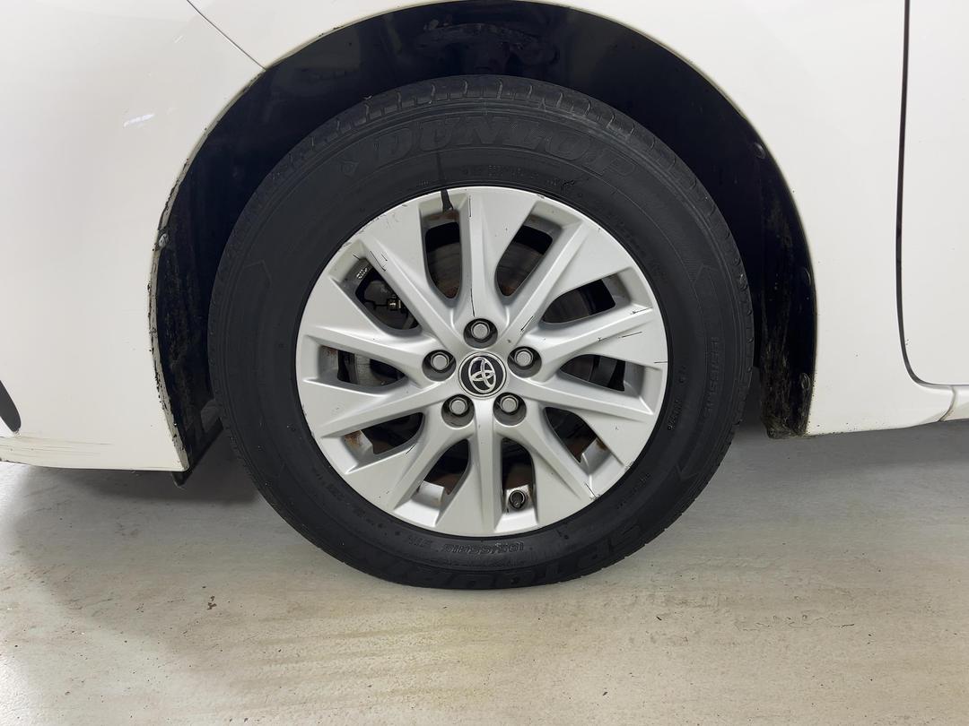 Photo '10' of Toyota Corolla