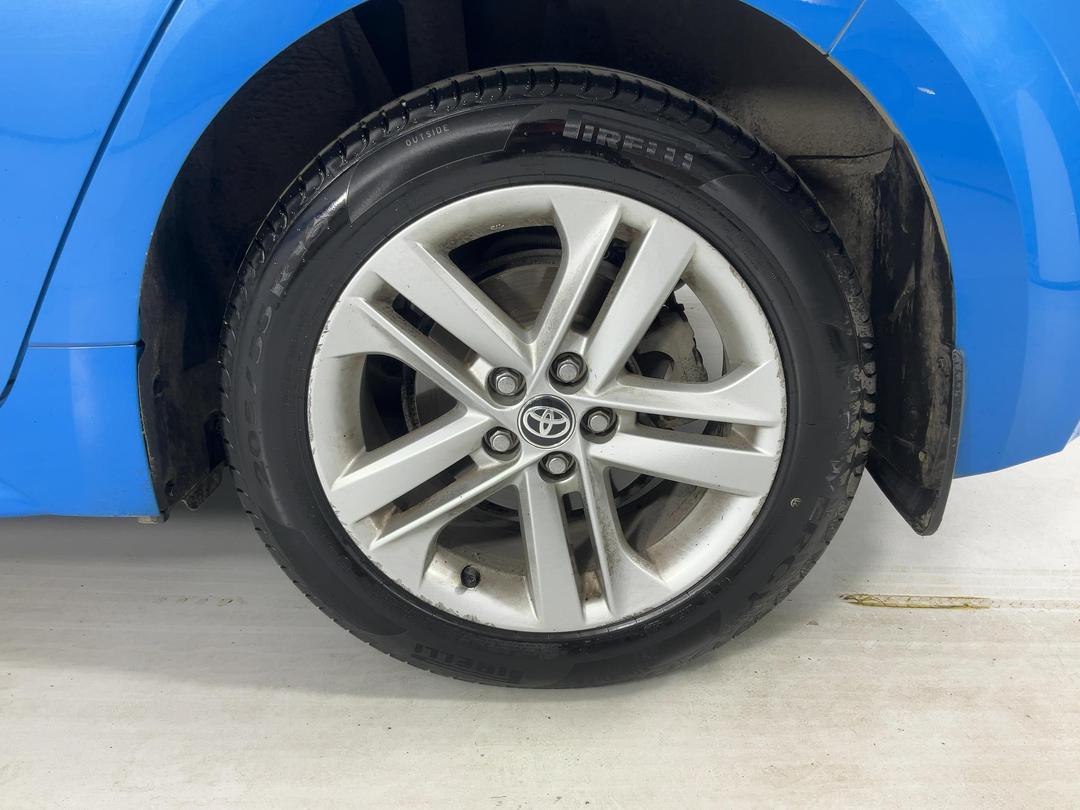 Photo '11' of Toyota Corolla