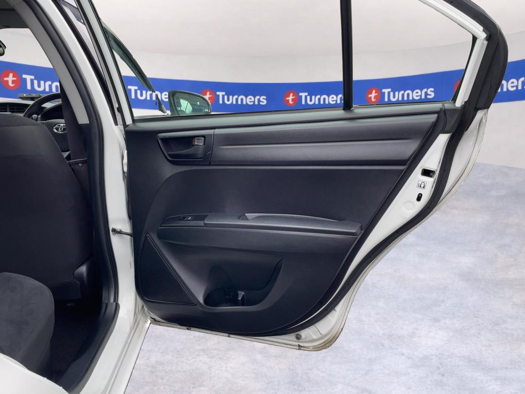 Photo '19' of Toyota Corolla