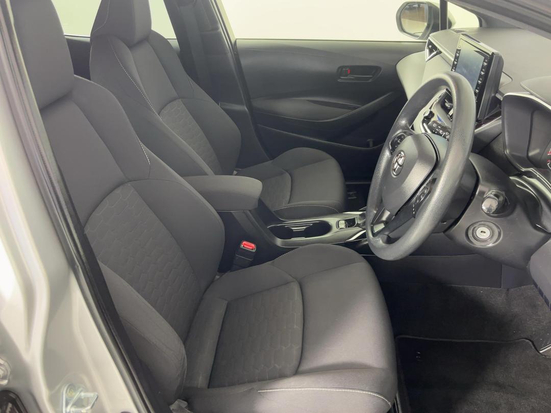 Photo '16' of Toyota Corolla