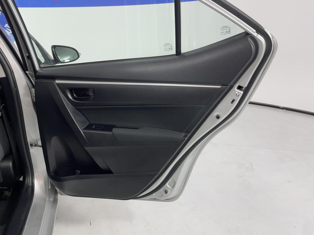 Photo '19' of Toyota Corolla