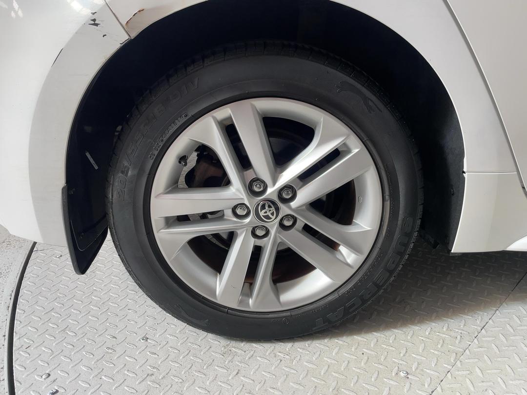 Photo '12' of Toyota Corolla