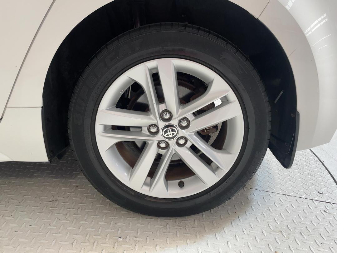 Photo '11' of Toyota Corolla