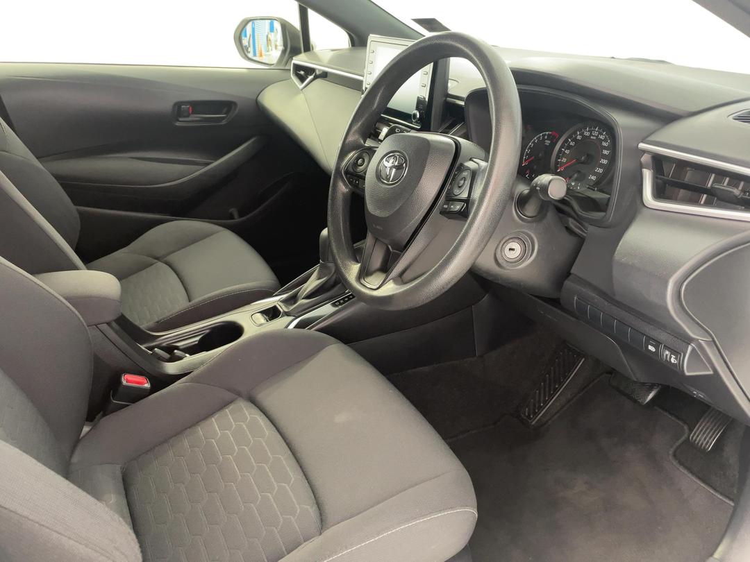 Photo '16' of Toyota Corolla