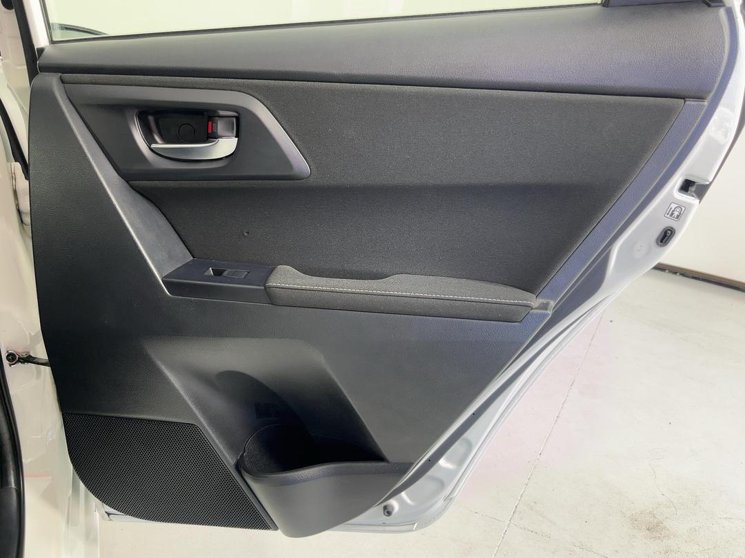 Photo '19' of Toyota Corolla