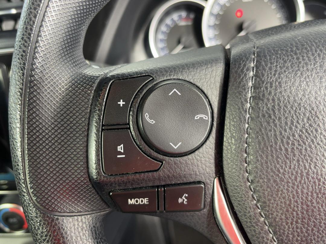 Photo '24' of Toyota Corolla