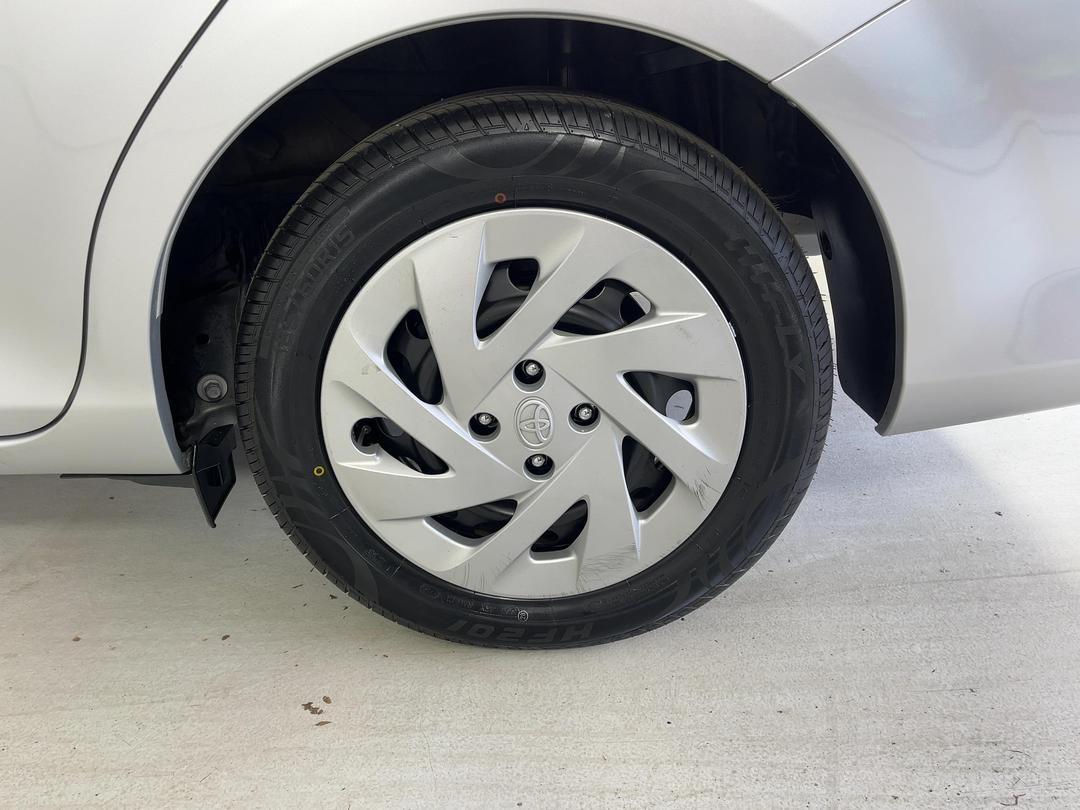 Photo '11' of Toyota Corolla Fielder