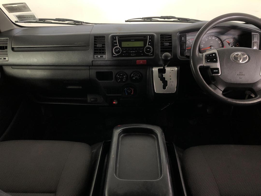 Photo '17' of Toyota Hiace