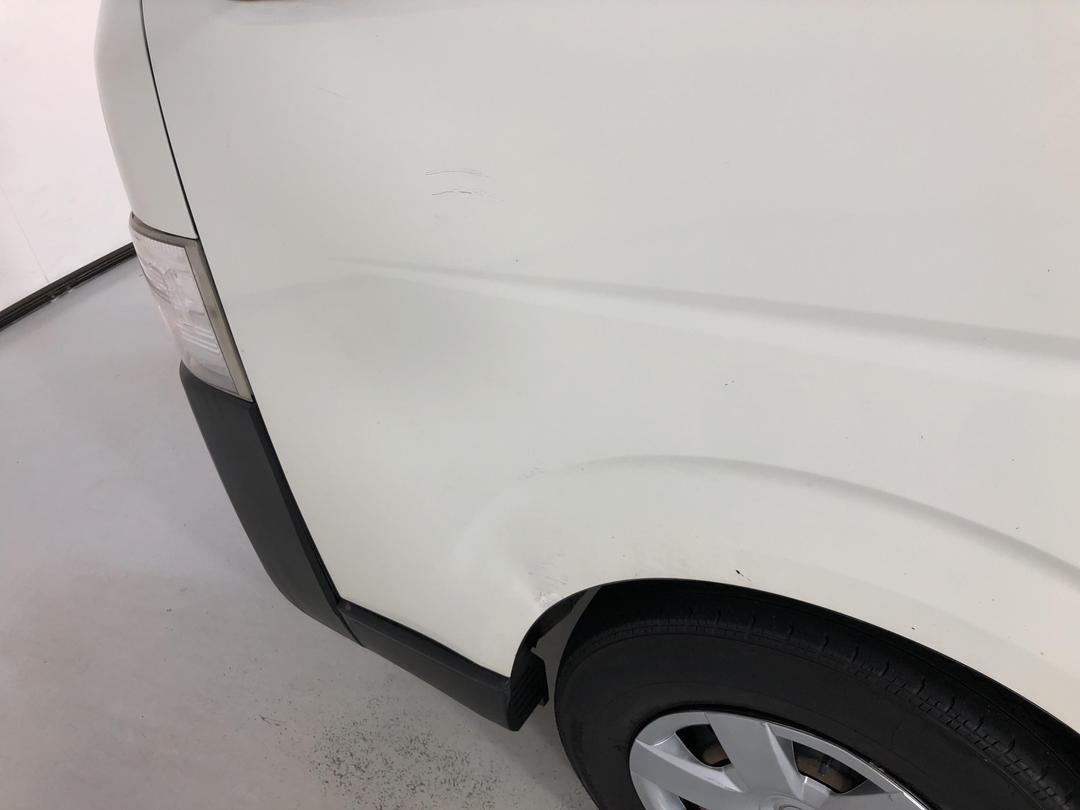 Photo '28' of Toyota Hiace