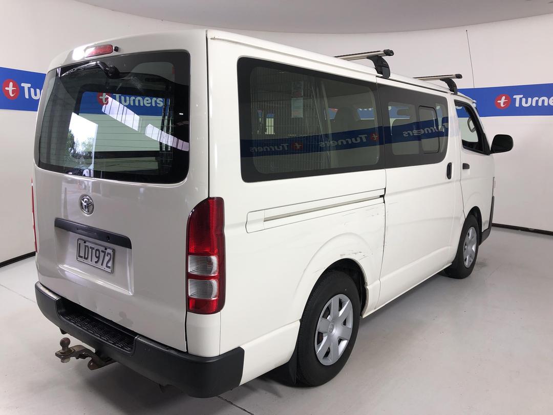 Photo '7' of Toyota Hiace