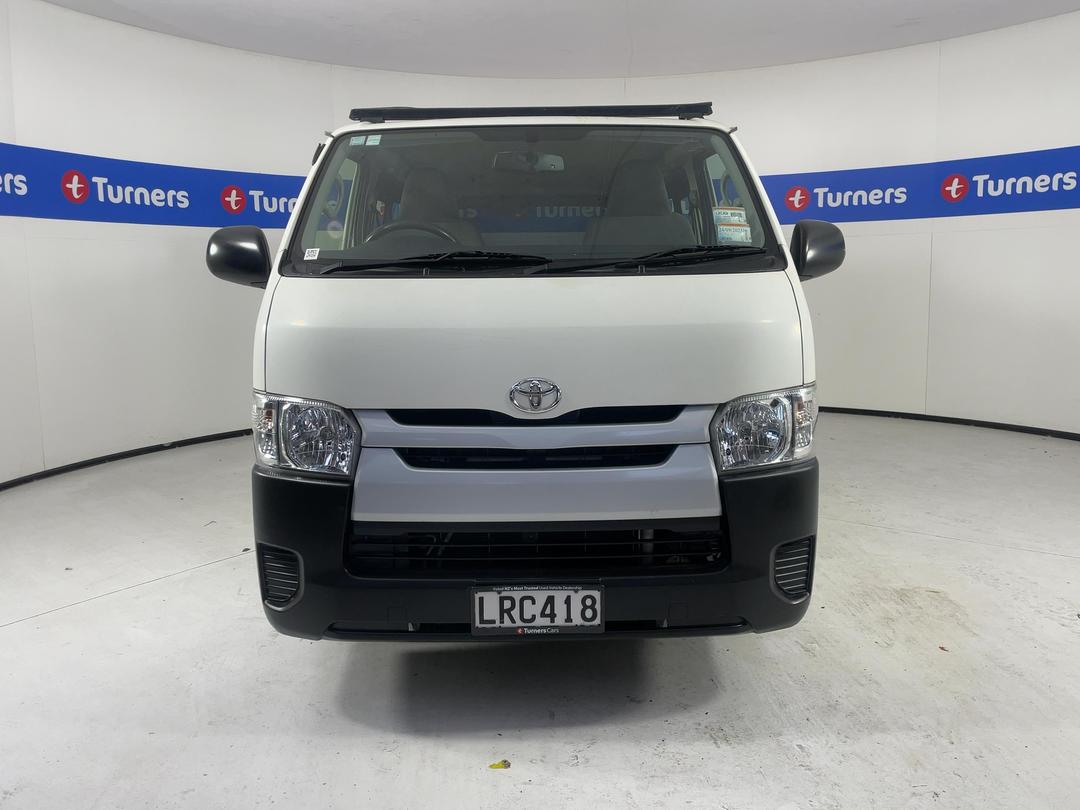 Photo '2' of Toyota Hiace