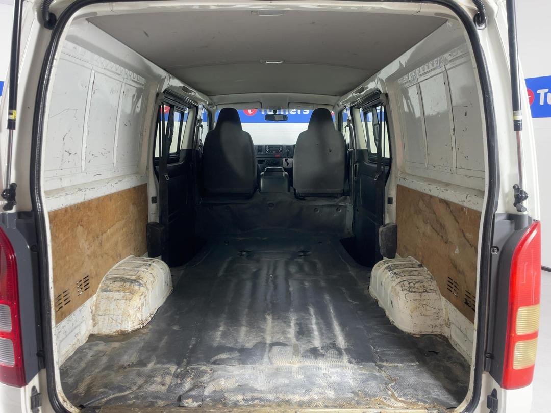 Photo '14' of Toyota Hiace