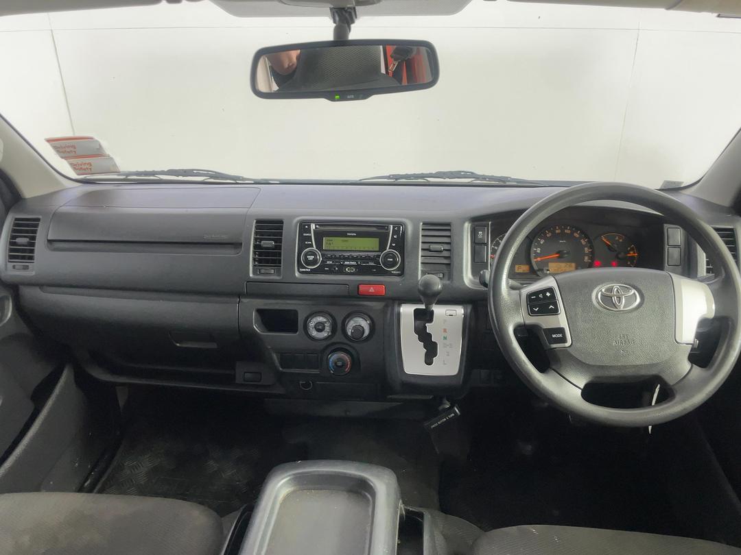 Photo '17' of Toyota Hiace