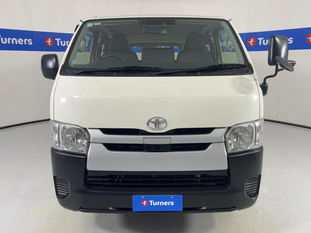 Photo '2' of Toyota Hiace