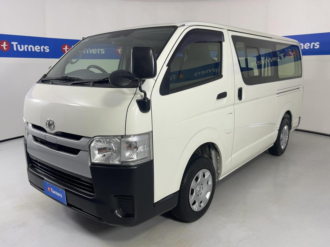 Photo '4' of Toyota Hiace