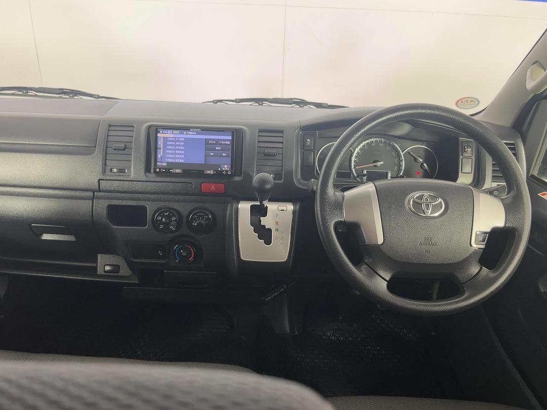 Photo '17' of Toyota Hiace