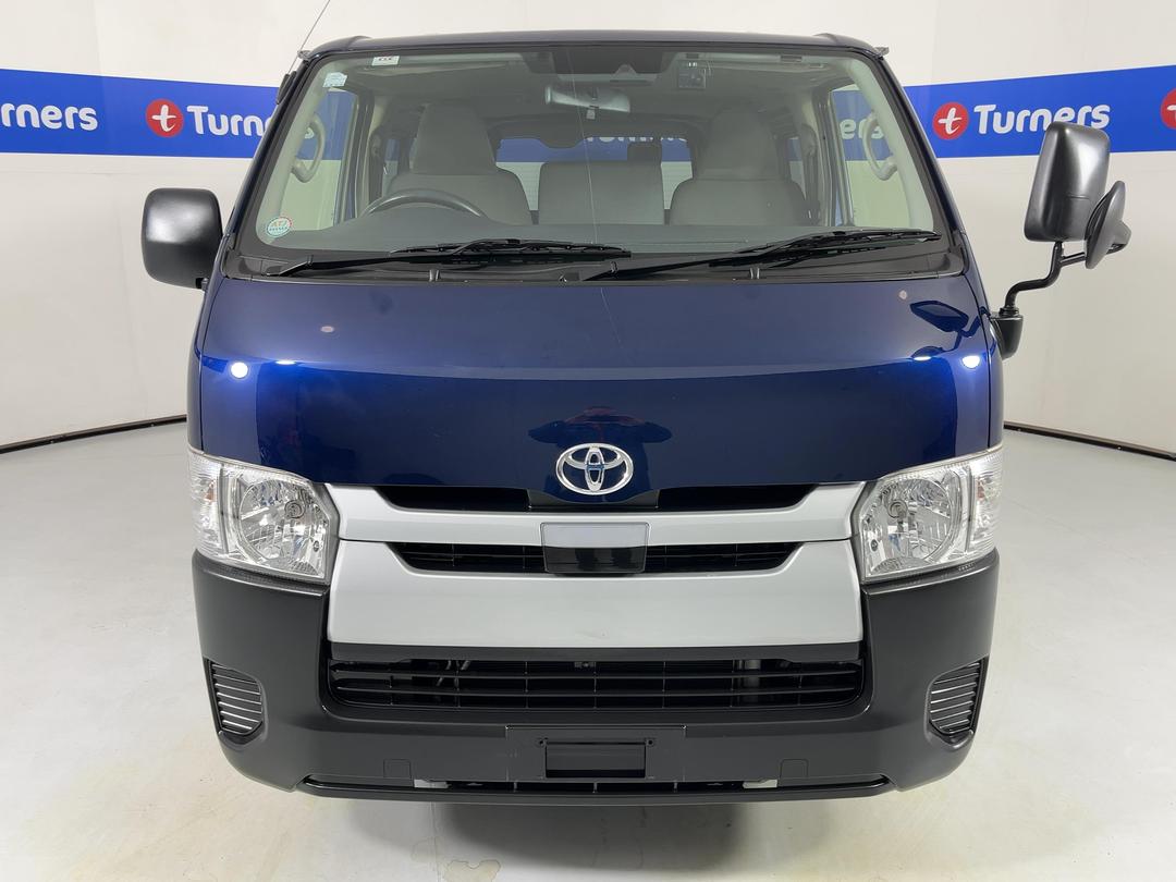 Photo '2' of Toyota Hiace