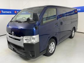 Photo '4' of Toyota Hiace