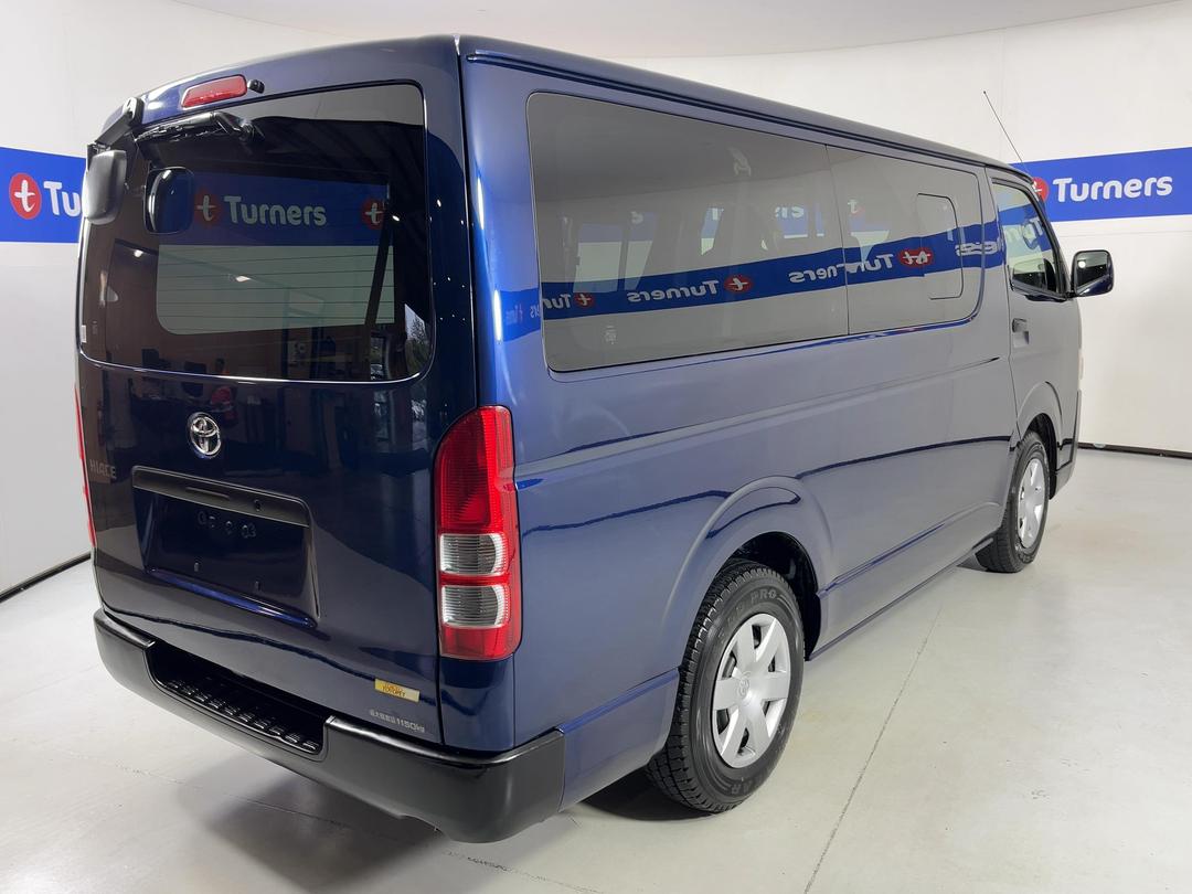 Photo '7' of Toyota Hiace