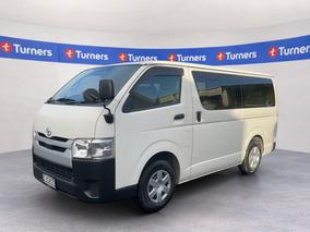 Photo '4' of Toyota Hiace