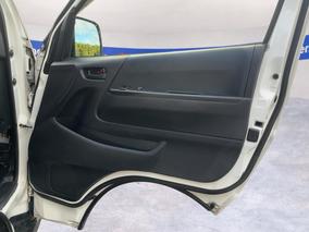 Photo '15' of Toyota Hiace