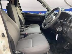 Photo '16' of Toyota Hiace