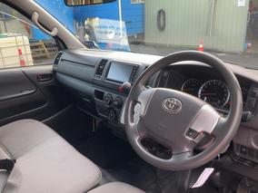 Photo '17' of Toyota Hiace
