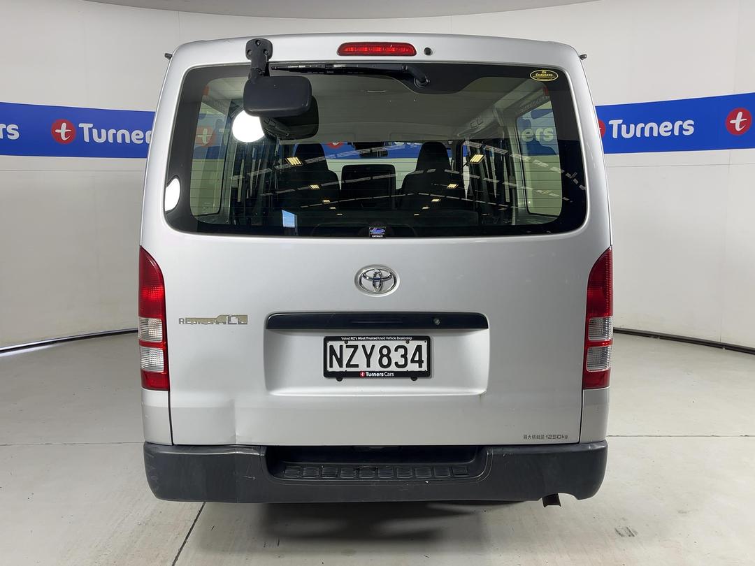 Photo '6' of Toyota Hiace