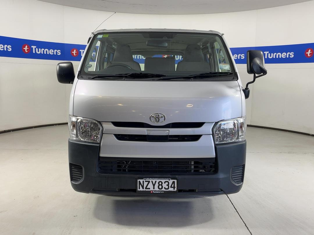 Photo '2' of Toyota Hiace