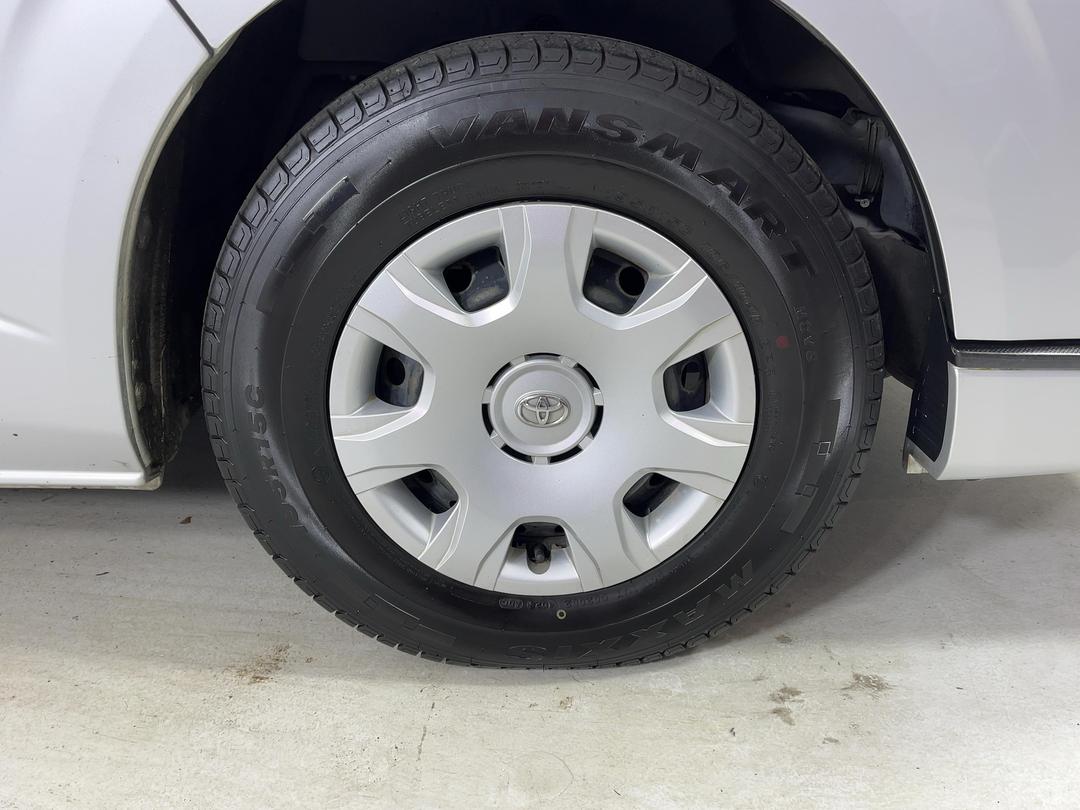 Photo '9' of Toyota Hiace