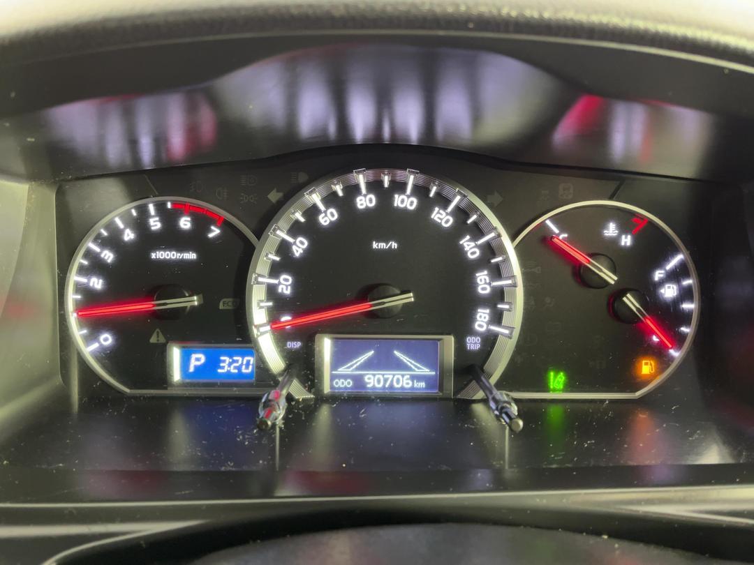 Photo '21' of Toyota Hiace
