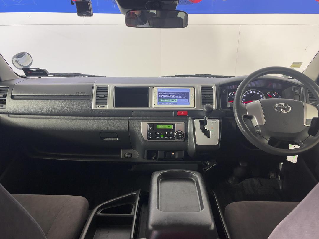 Photo '17' of Toyota Hiace