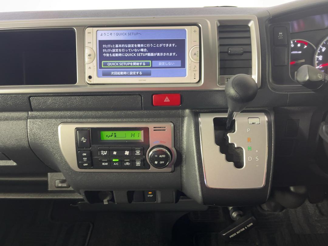 Photo '18' of Toyota Hiace